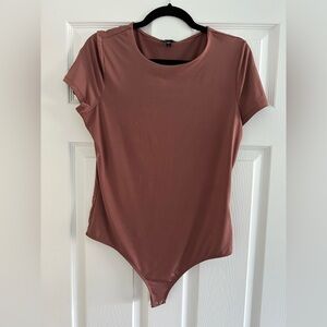 Express Body Contour Top - L